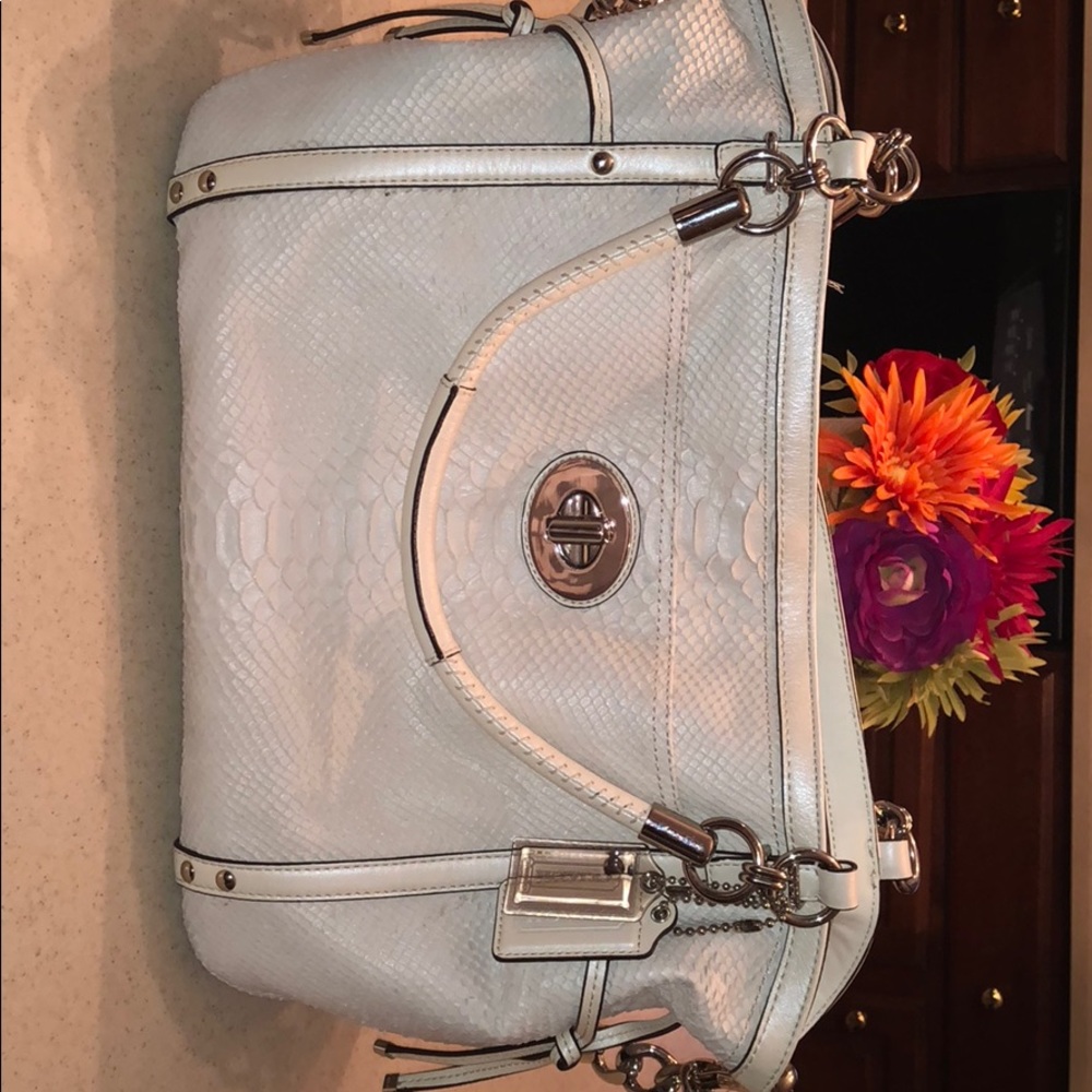 White leather coach bag 100% authentic